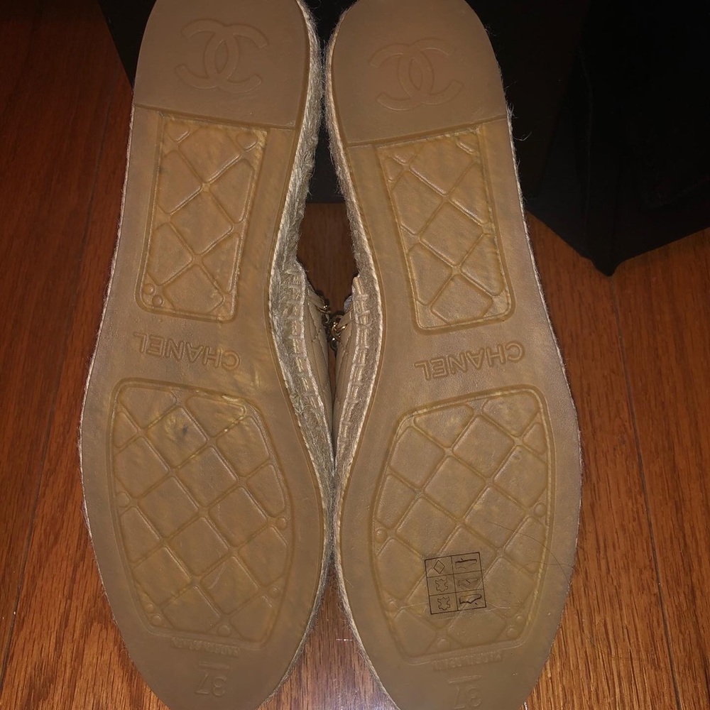‼️‼️ SOLD . HOST PICK‼️‼️💗💗Chanel Flats - Picture 11 of 16